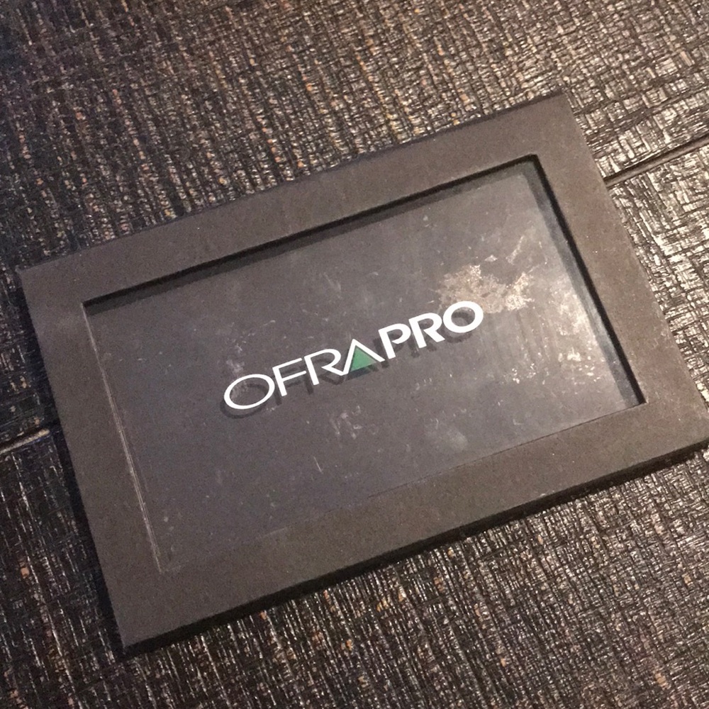 OFRA PRO Magnetic Palette - [empty]